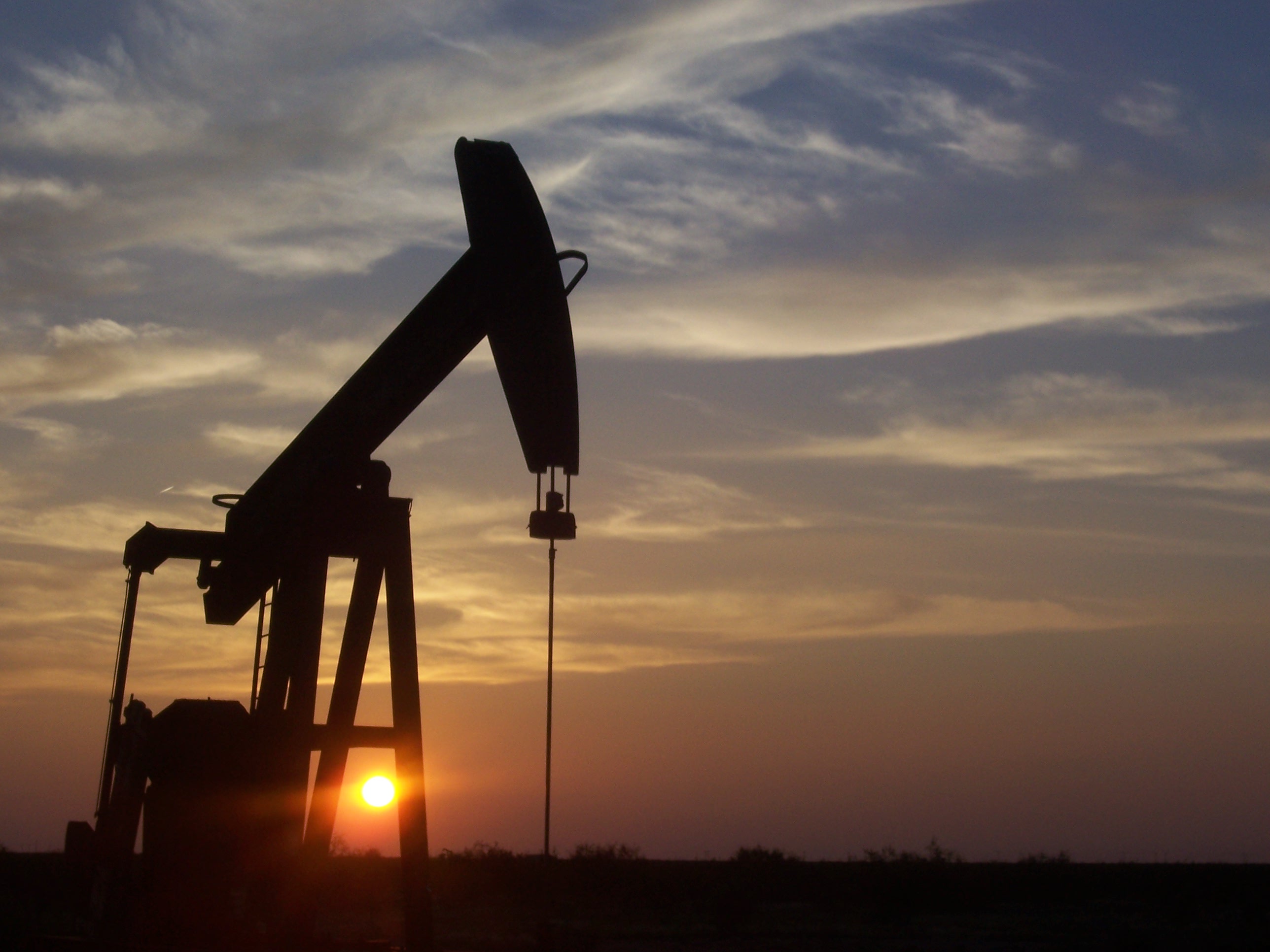 Cena nafte se spustila ispod 95 dolara