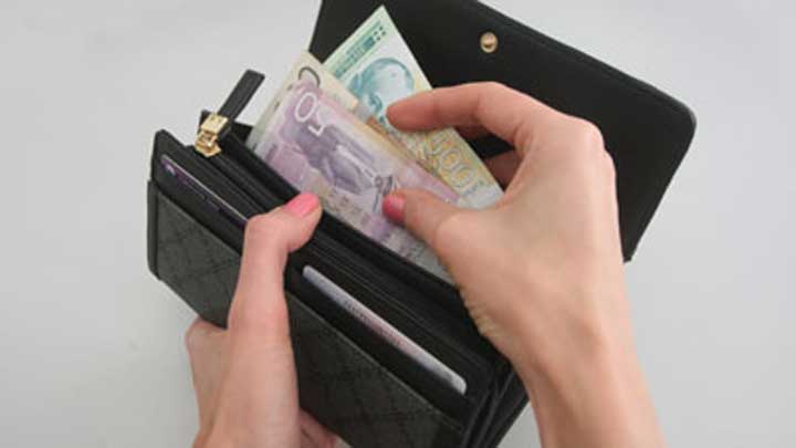 Kolike penzije primaju sveštenici u Srbiji?