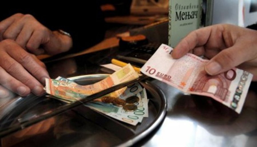 Ni danas nema većih promena, srednji kurs 117,5847